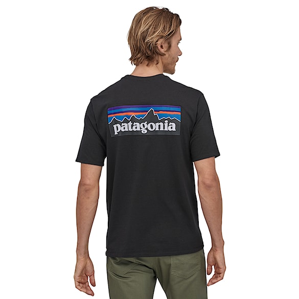 Tričko Patagonia M's P-6 Logo Responsibili-Tee black 2026 - 1