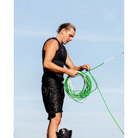 Vesta na wakeboard Follow Affiliate Impact black/black 2026 - 4