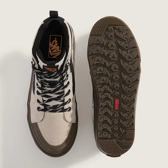 Buty zimowe Vans MTE Sk8-Hi Waterproof Insulated oatmeal/black 2025 - 2