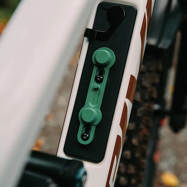 Uchwyt na bidon Fidlock TWIST Bike Base dark green