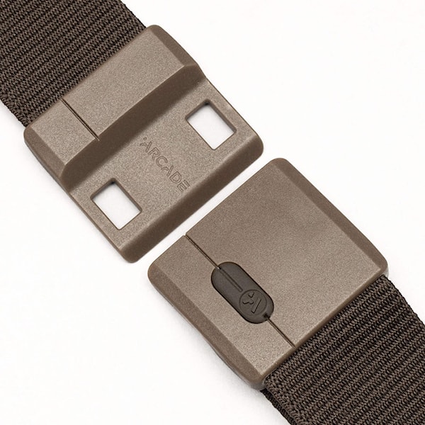 Opasok Arcade Aero medium brown 2026
