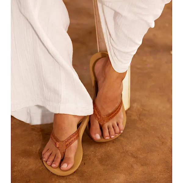 Flip-flops Roxy Porto Motif tan 2025