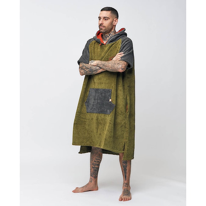 Poncho After High End military green